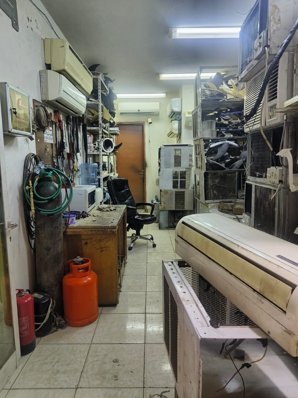 فني صيانة مكيفات بالرياض